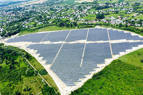 Chernivtsi PV Plant Model: SRP-400-BMA-HV Location: Chernivtsi, Ukraine Size: 18.7MW